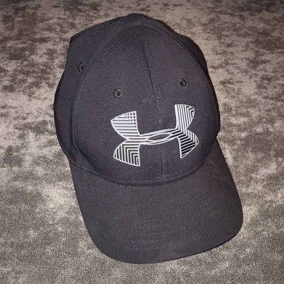 under armour youth fitted hats